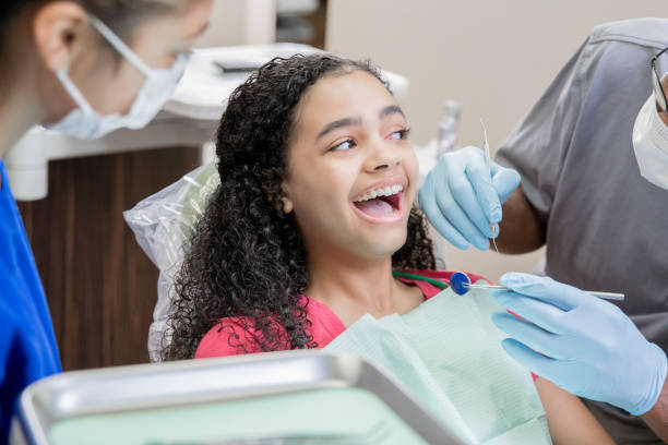 Best Emergency Dental Extractions in Nazareth College, NY